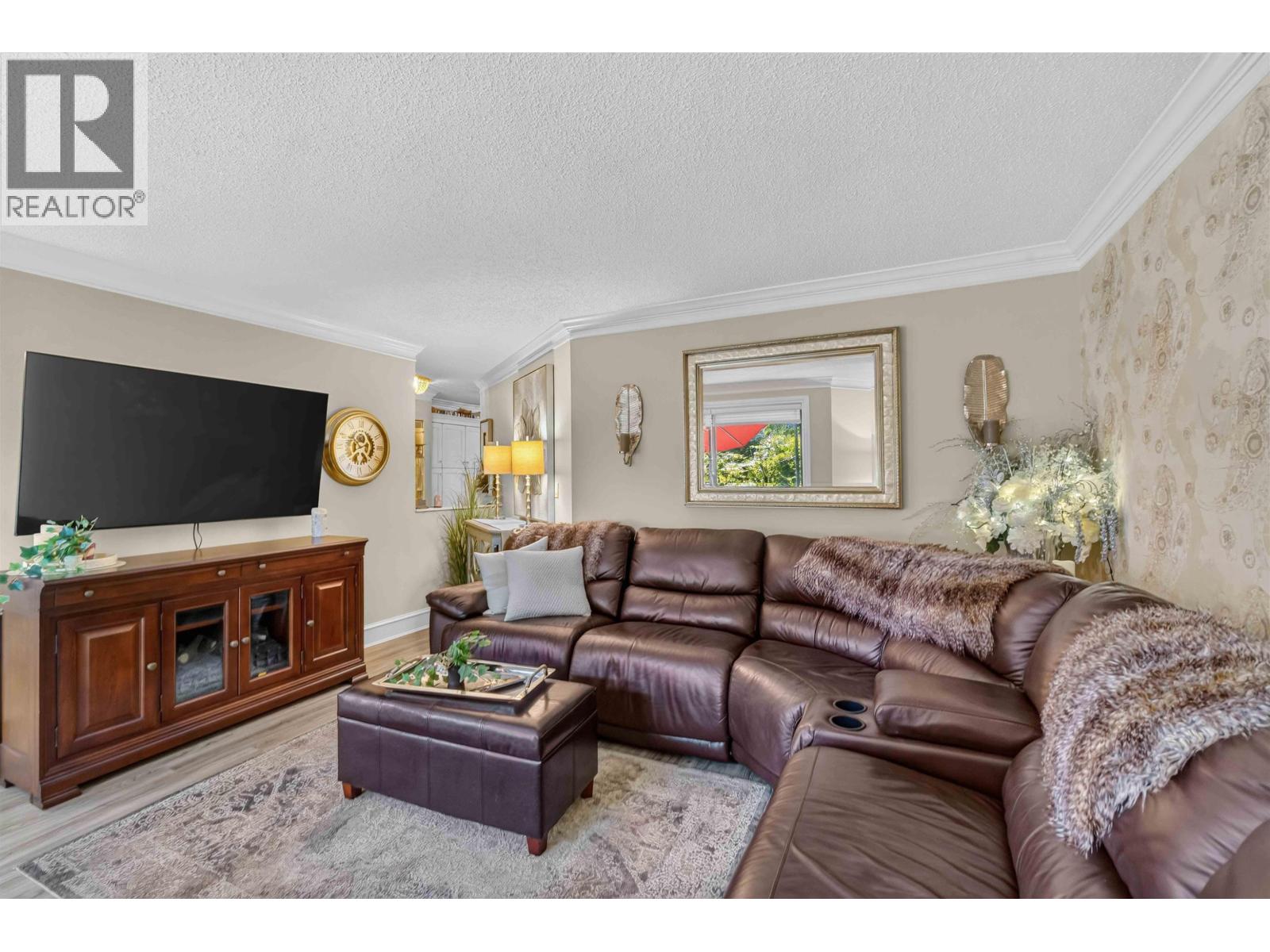 108 1177 Howie Avenue Property Photo 8