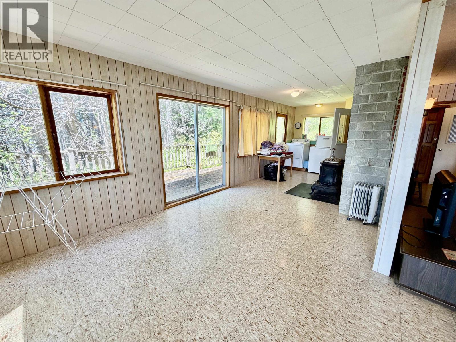 6787 Sechelt Inlet Road Property Photo 19