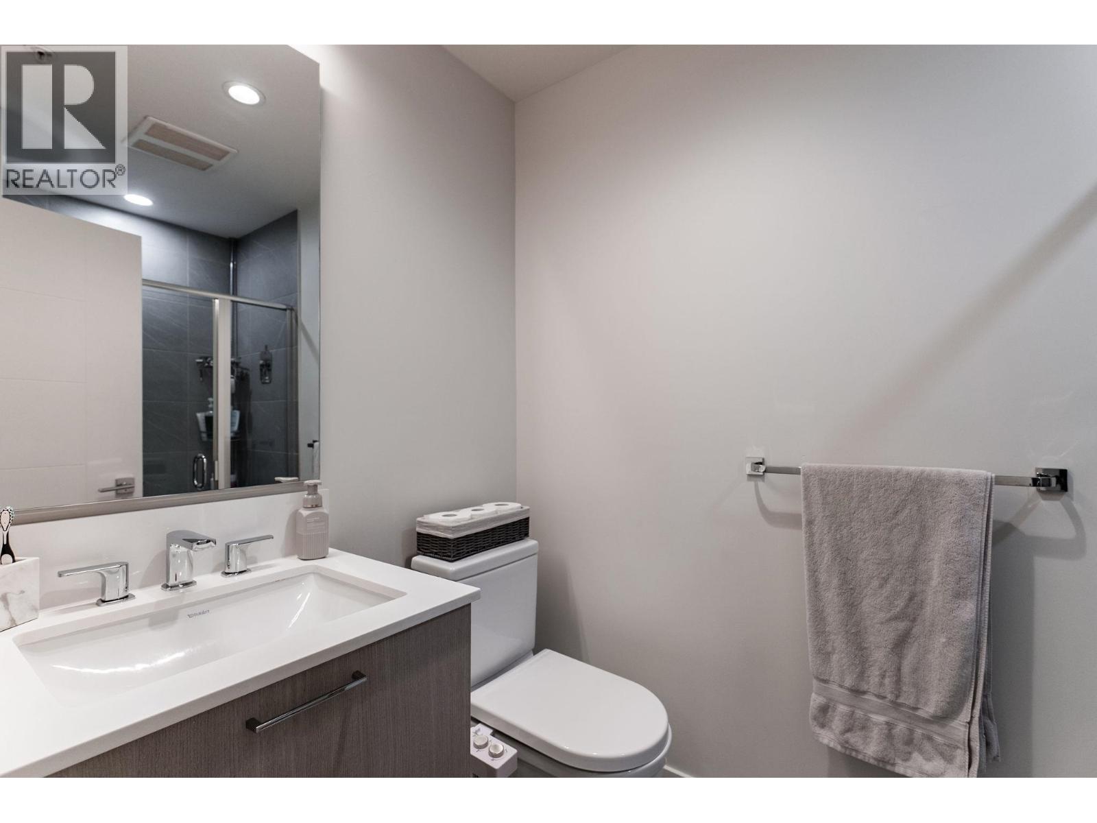 206 707 Como Lake Avenue Property Photo 22