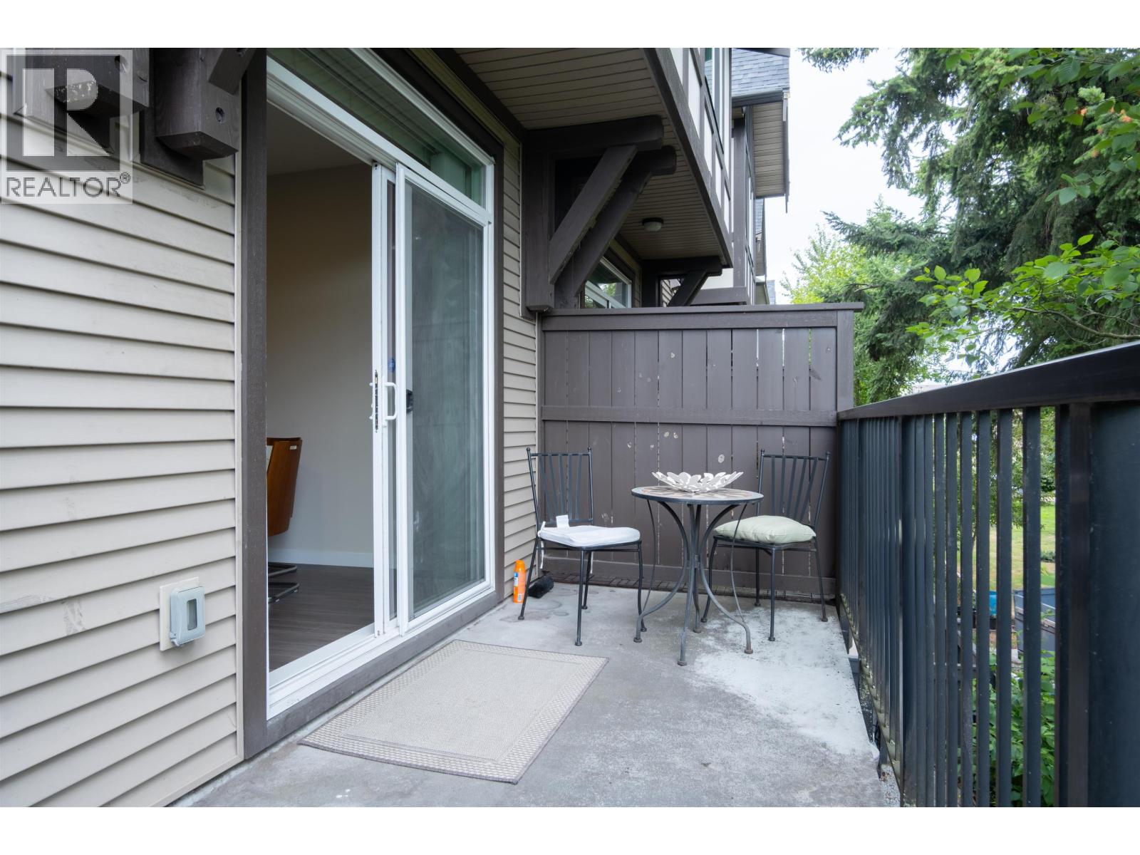 42 9728 Alexandra Road Property Photo 11