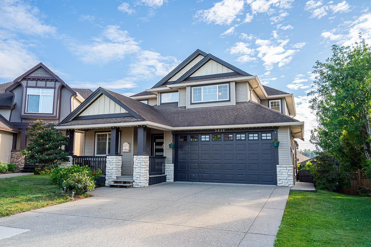 3659 Greendale Court Property Photo 3