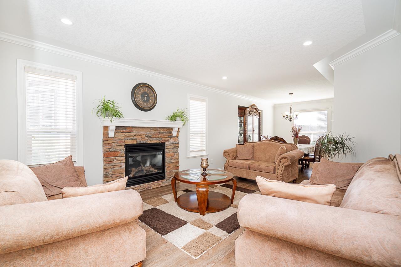 3659 Greendale Court Property Photo 11
