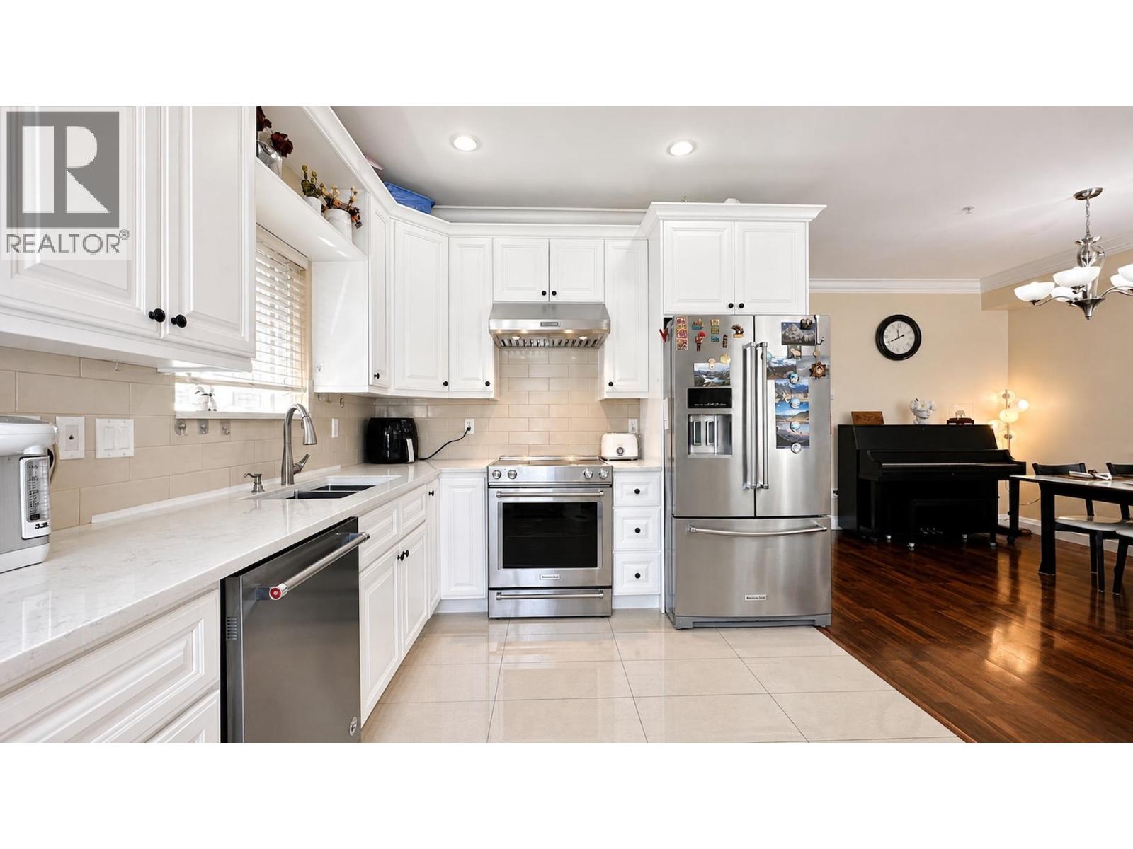 8318 Fremlin Street Property Photo 13