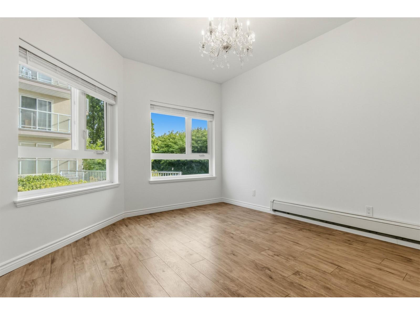 203 8142 120a Street Property Photo 12