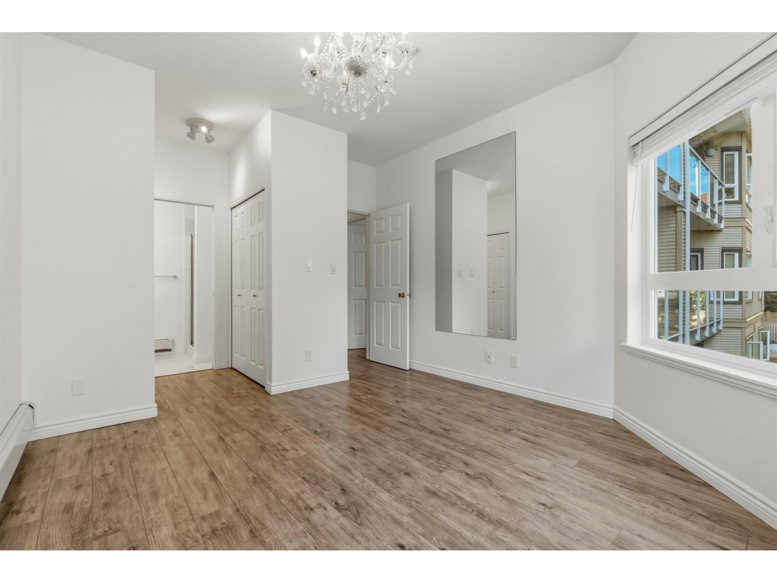 203 8142 120a Street Property Photo 14