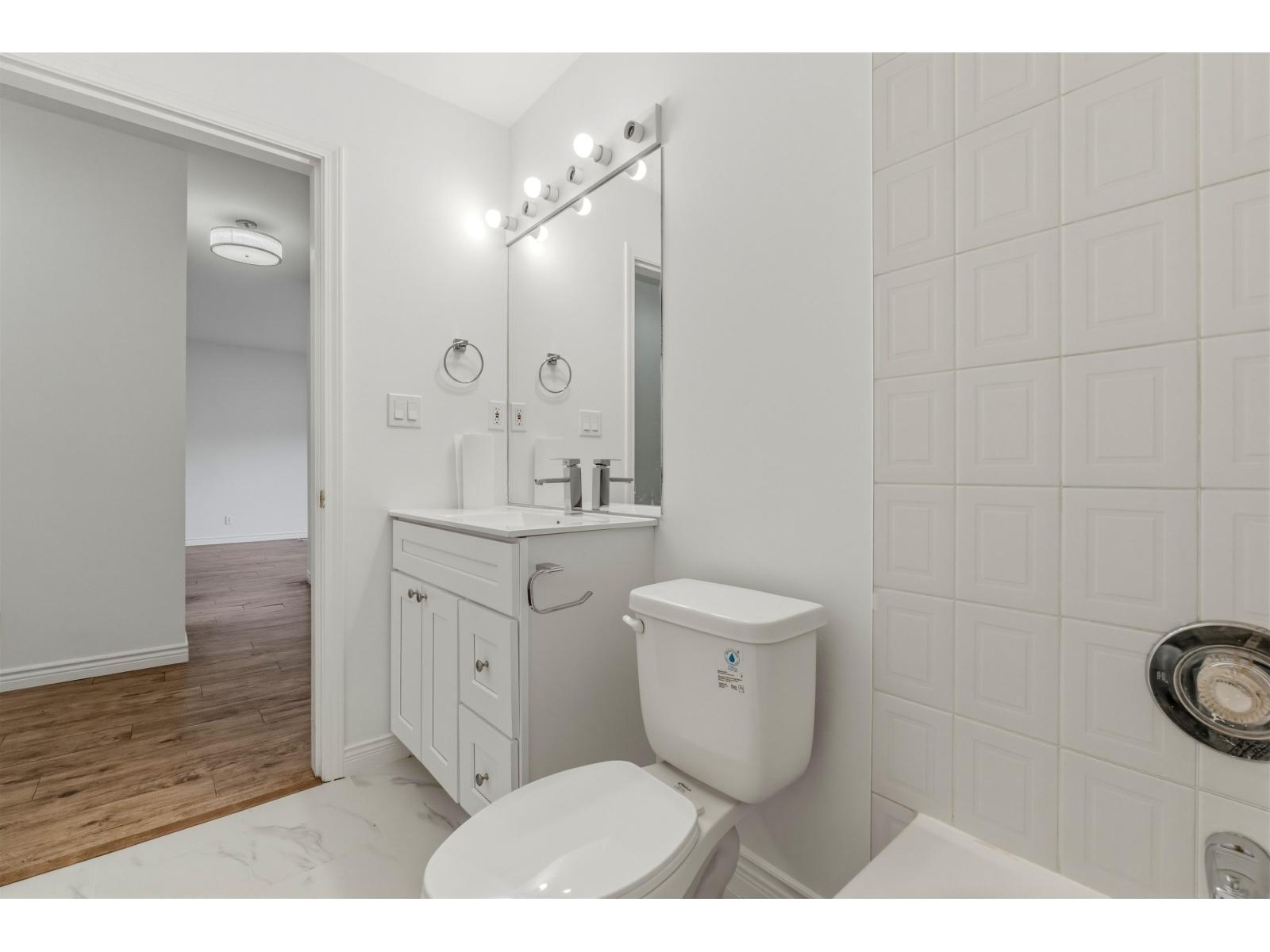 203 8142 120a Street Property Photo 22