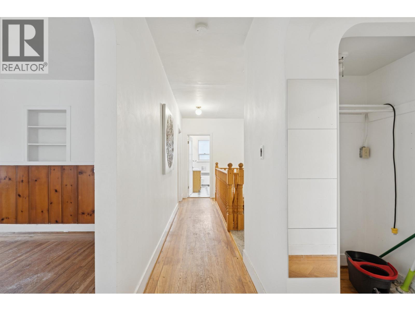 1830 W 33rd Avenue Property Photo 15