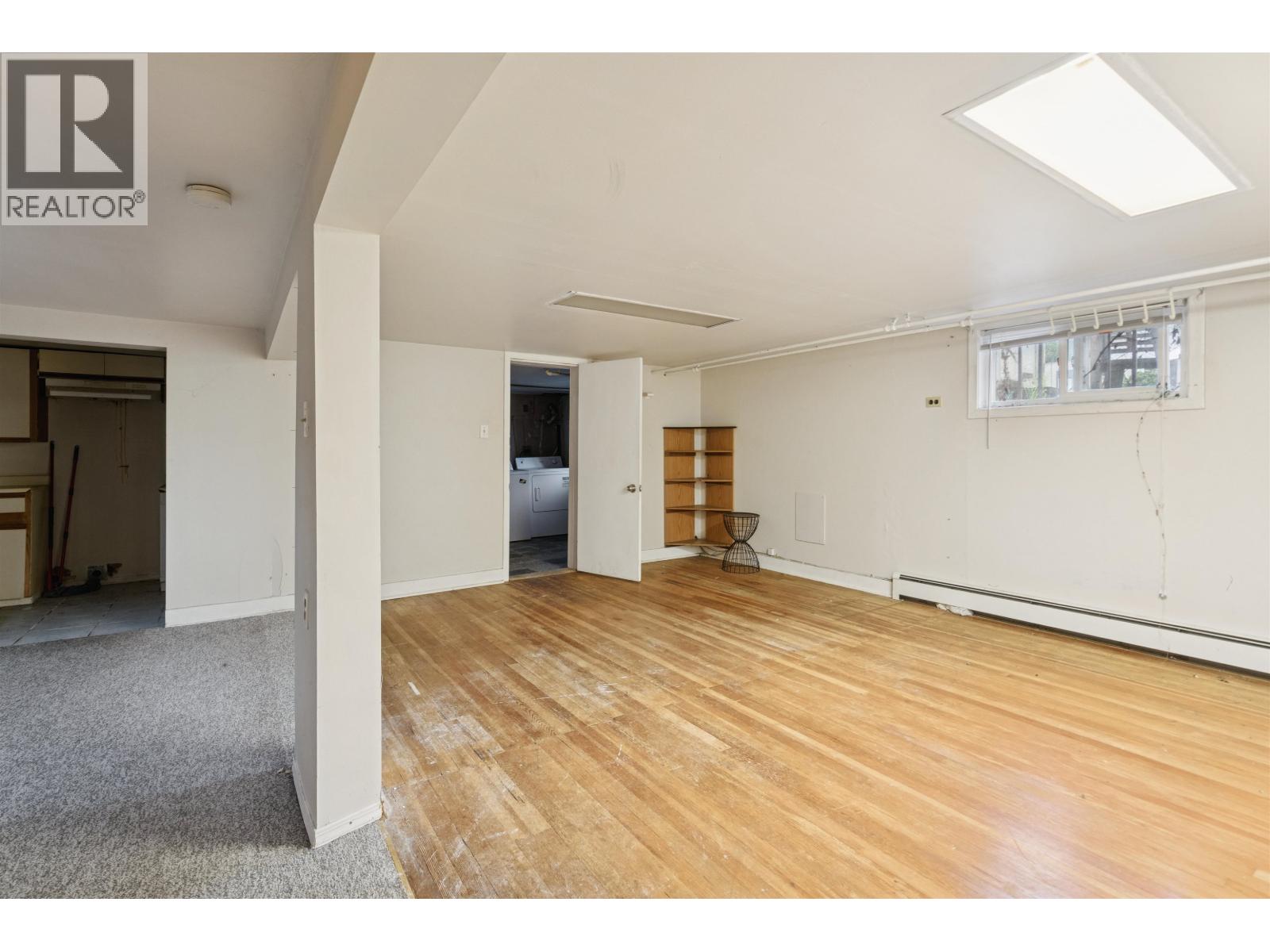 1830 W 33rd Avenue Property Photo 18