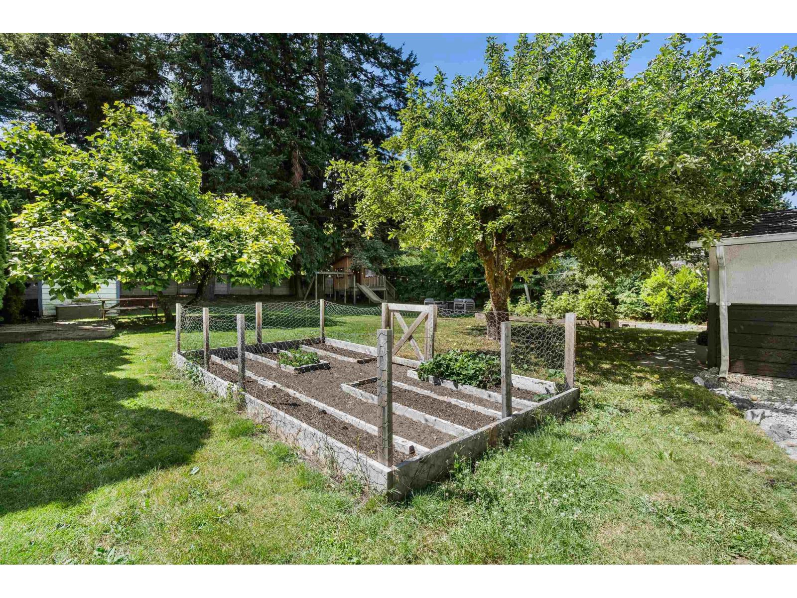 45210 Watson Road Property Photo 4
