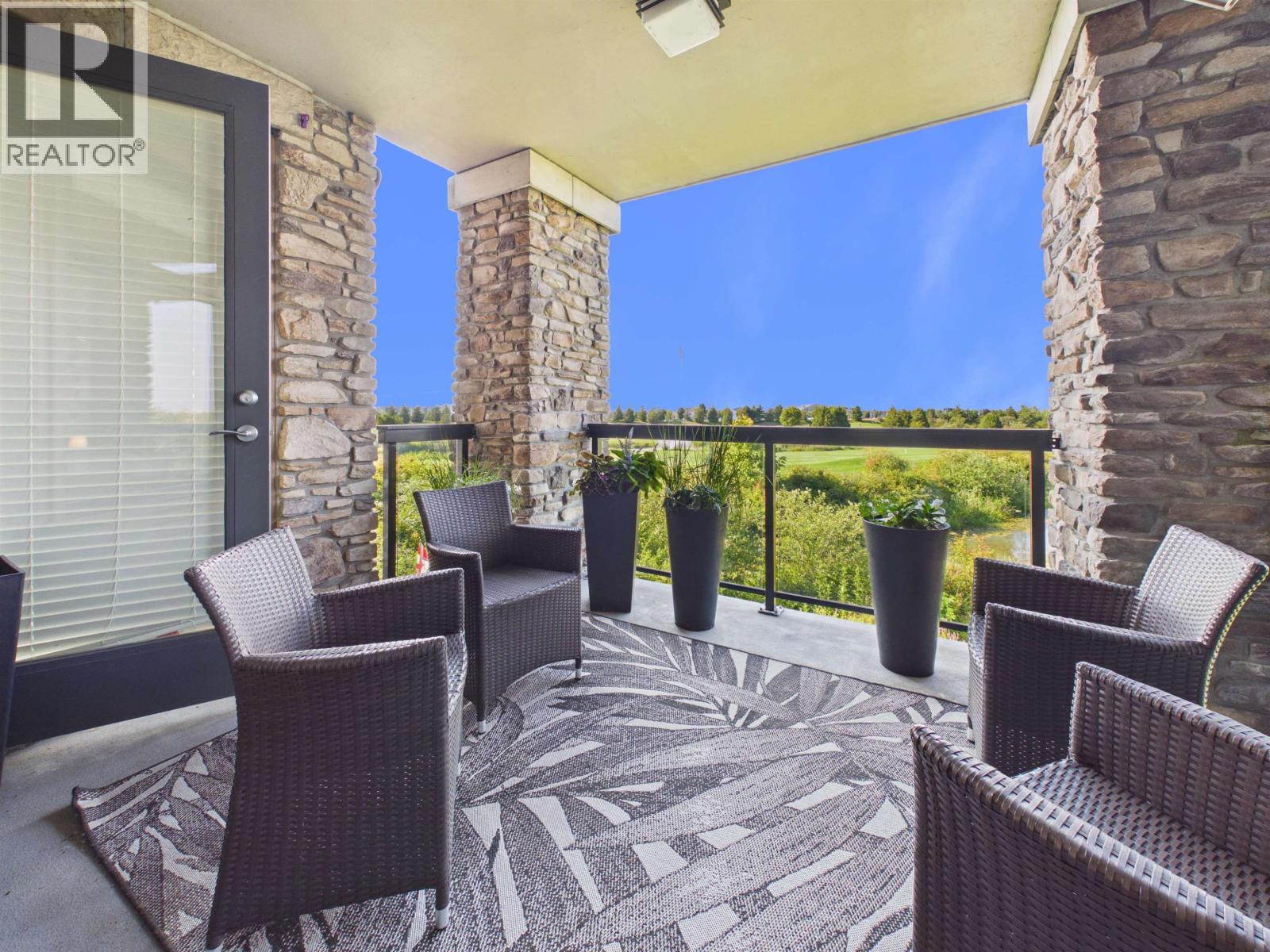 210 5055 Springs Boulevard Property Photo 14