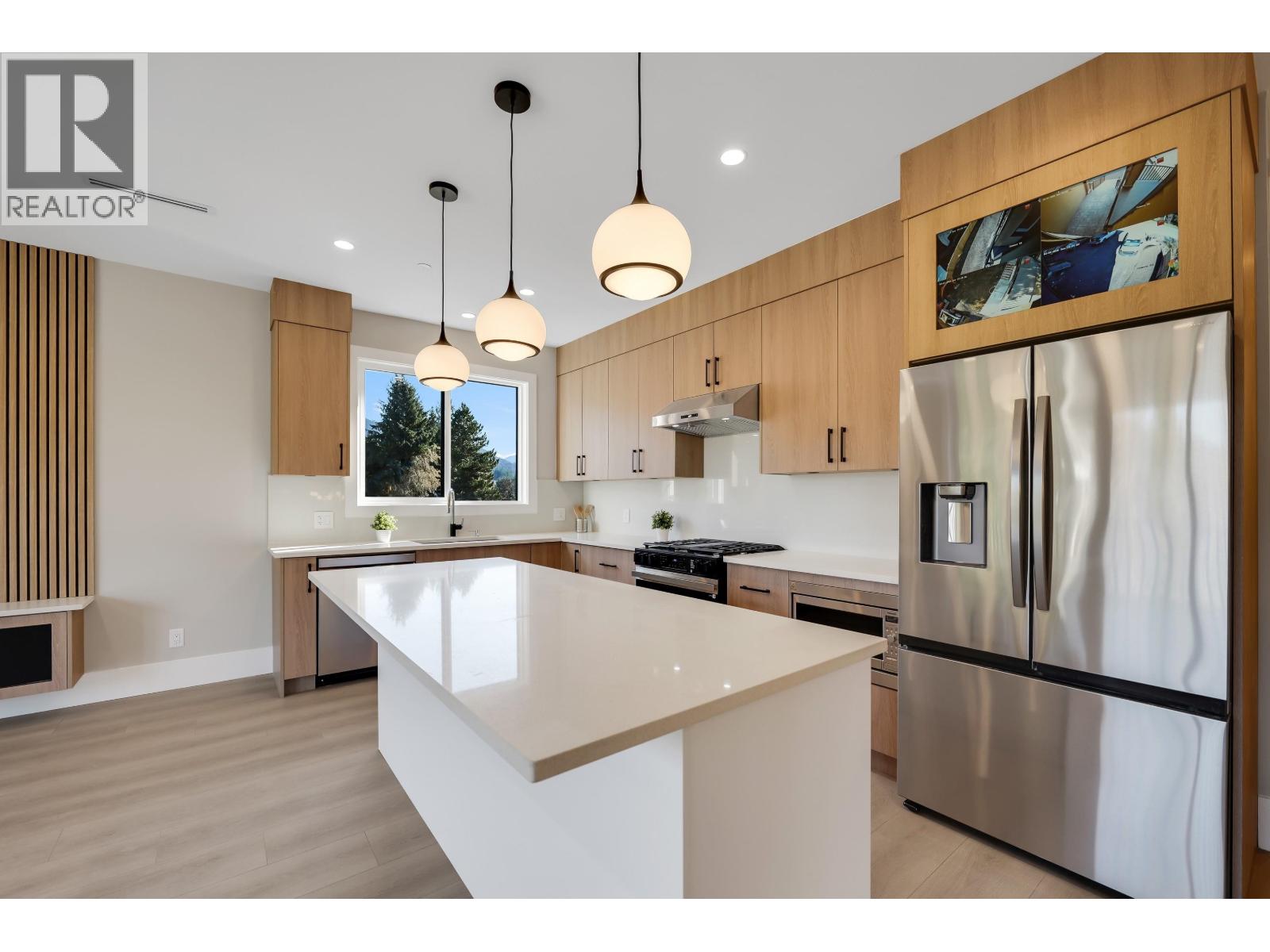 1352 Judd Road Property Photo 3