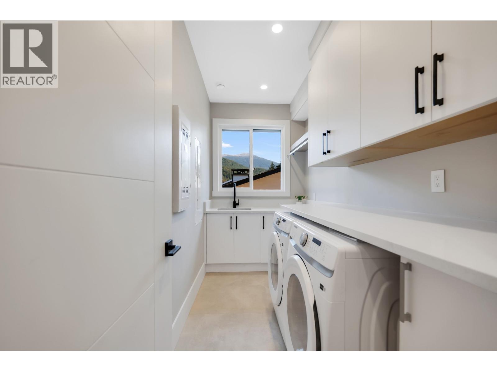 1352 Judd Road Property Photo 11