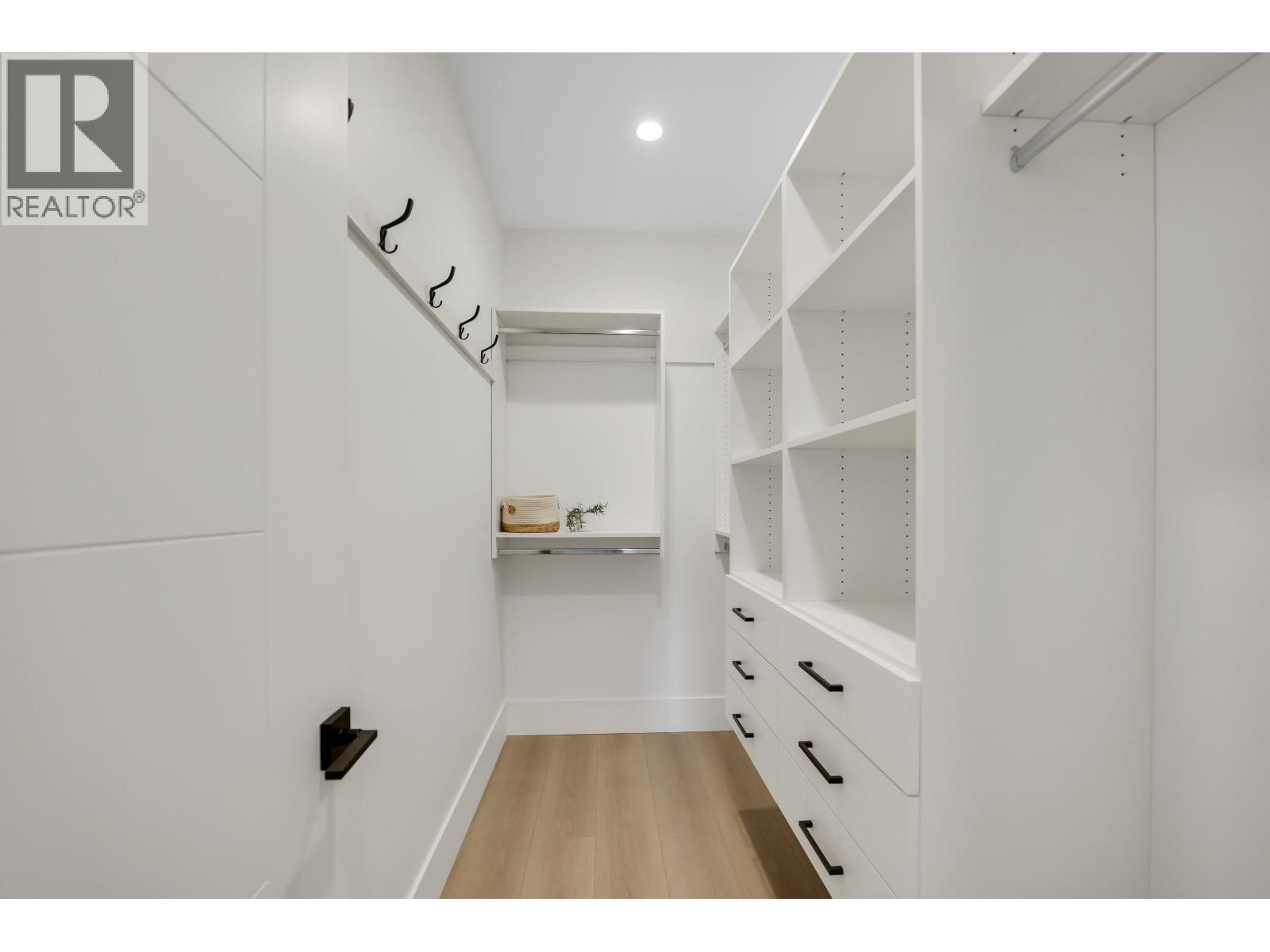 1352 Judd Road Property Photo 14