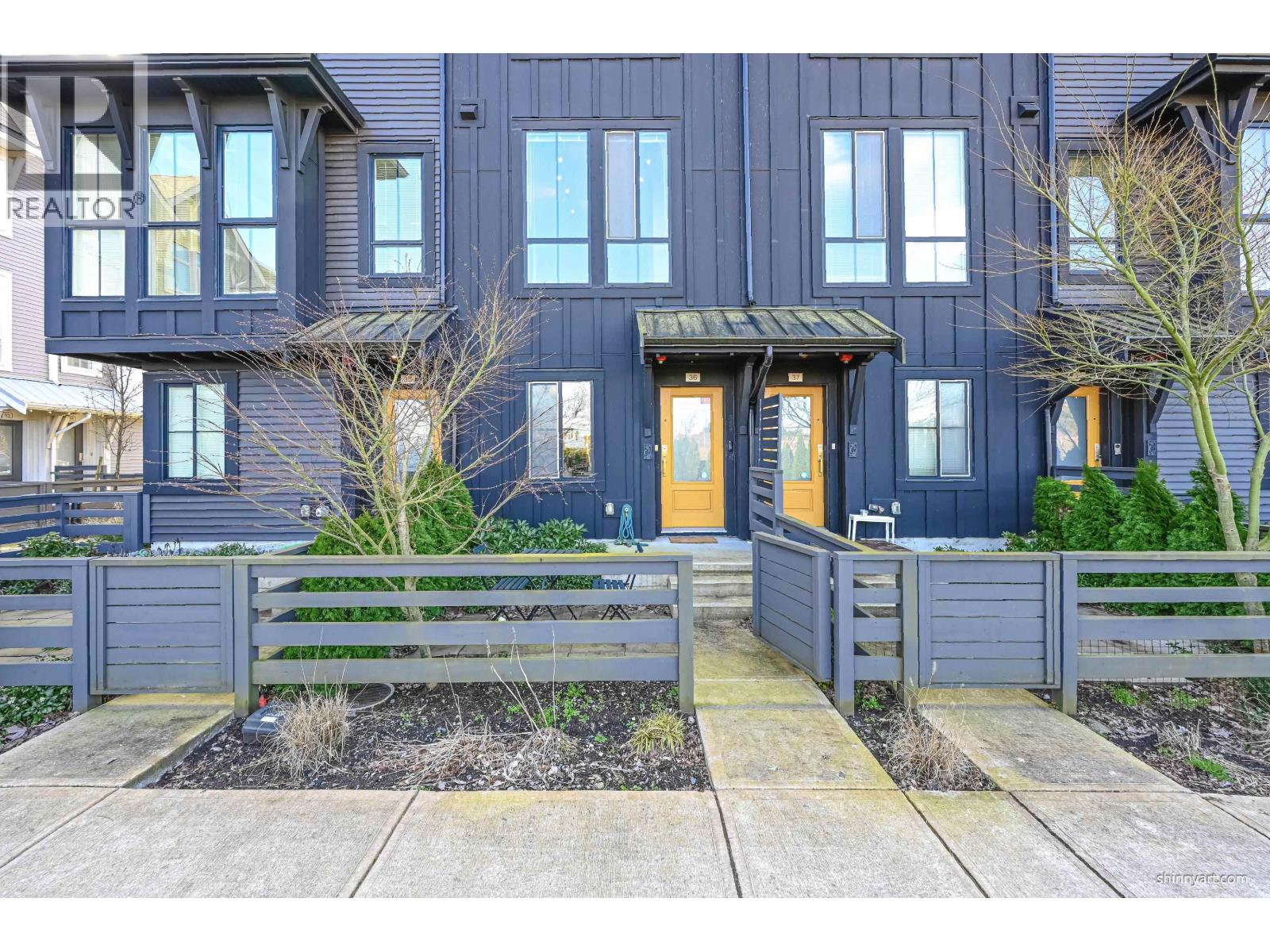 36 4726 Orca Way Property Photo 9