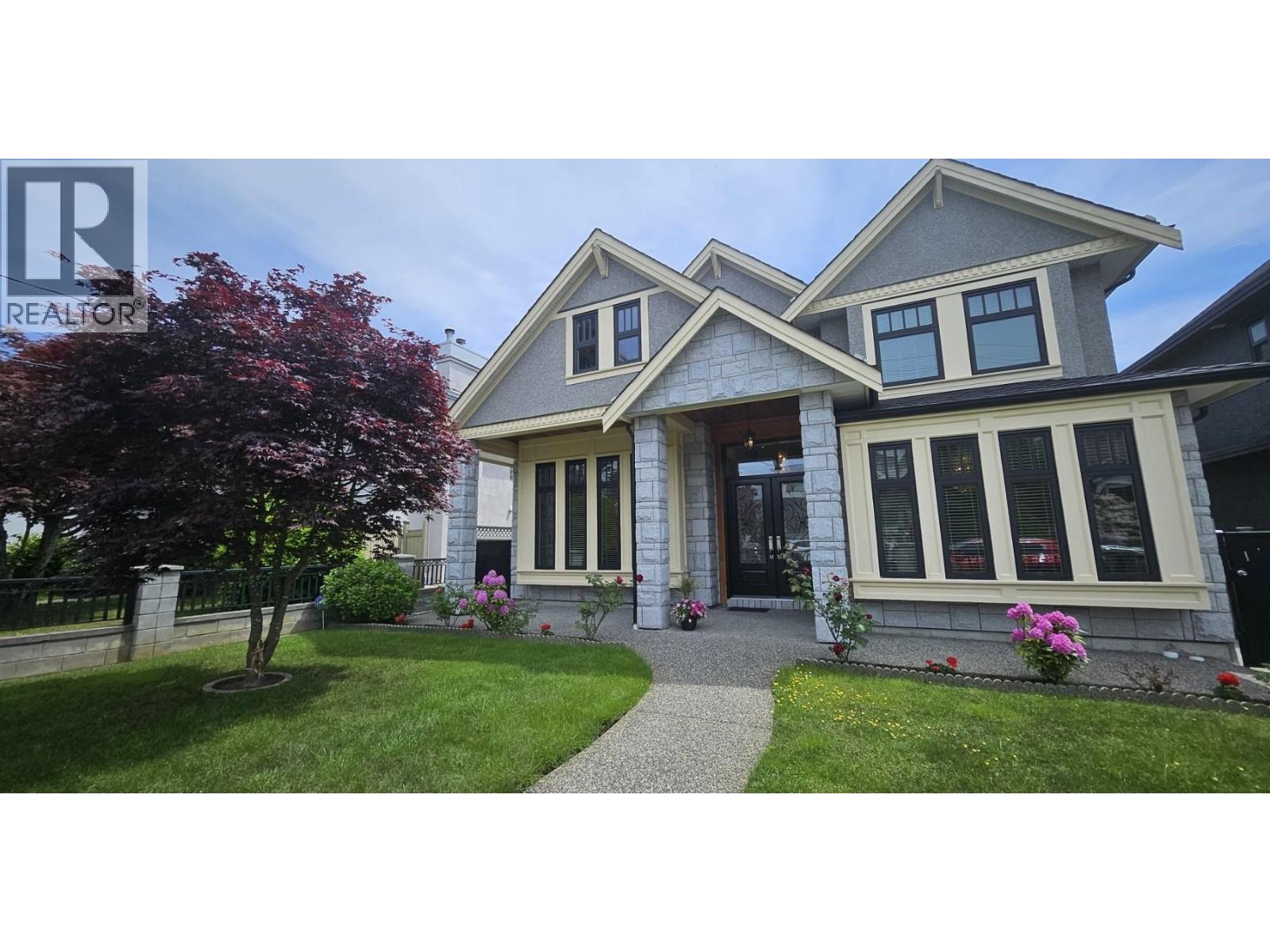 1010 Edinburgh Street Property Photo 1