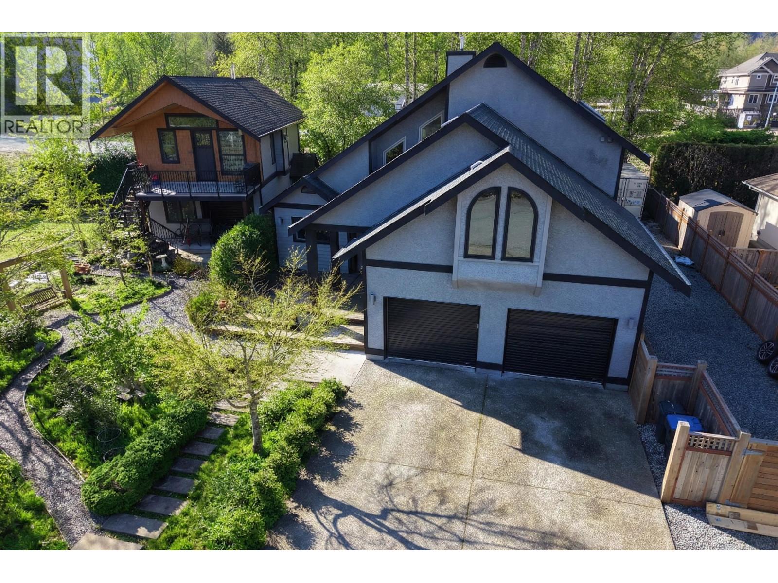 41281 Meadow Avenue Property Photo 1