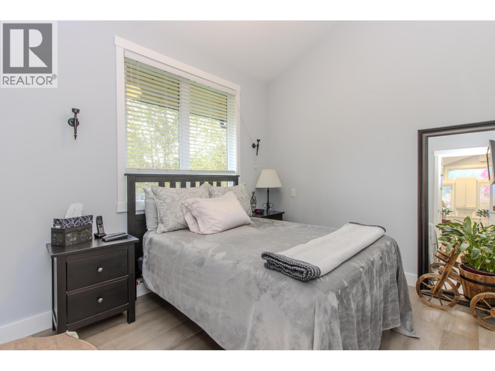 41281 Meadow Avenue Property Photo 19