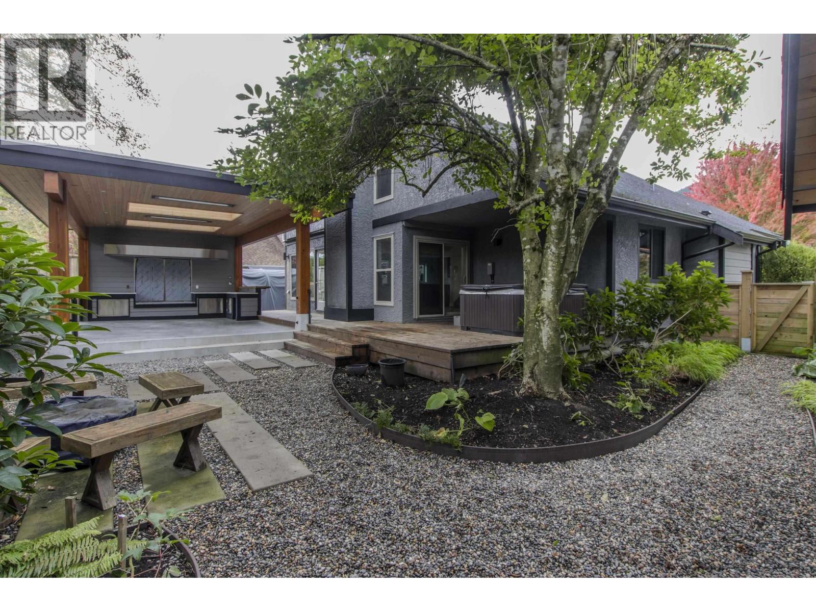 41281 Meadow Avenue Property Photo 23