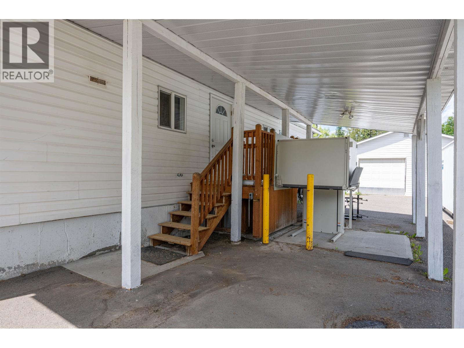 7167 Kennedy Crescent Property Photo 4