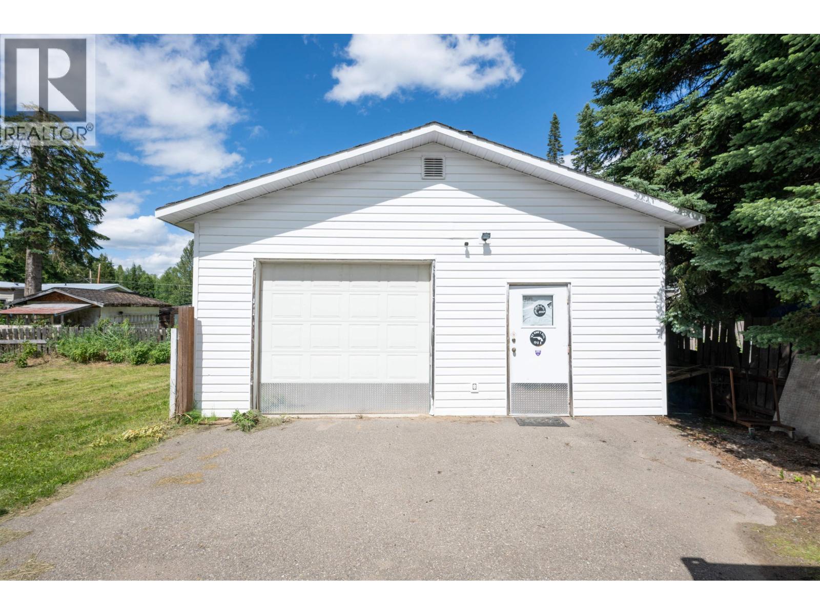 7167 Kennedy Crescent Property Photo 5
