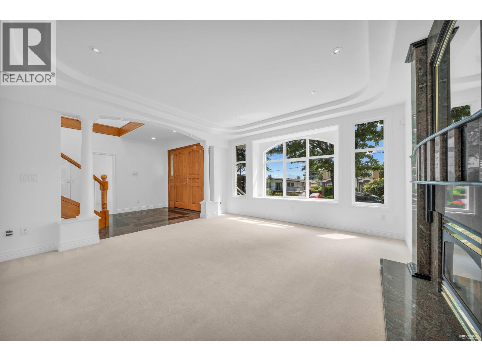 6091 Selma Avenue Property Photo 14