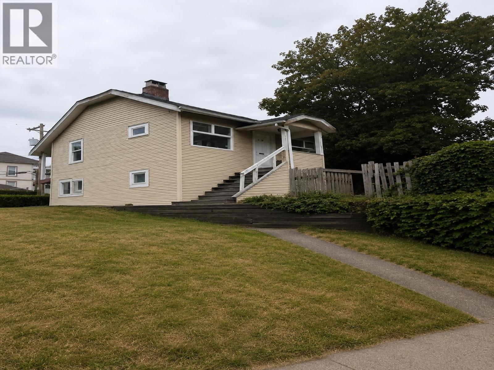 1257 E Broadway Property Photo 7