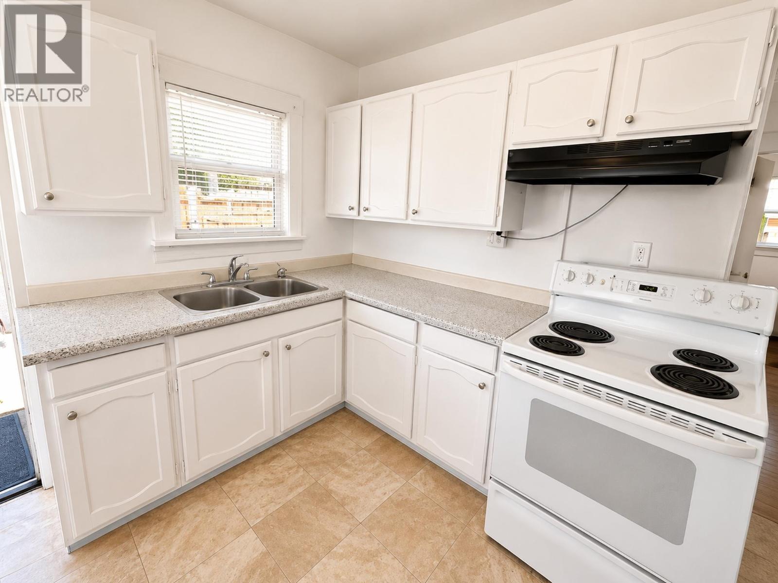 1257 E Broadway Property Photo 13