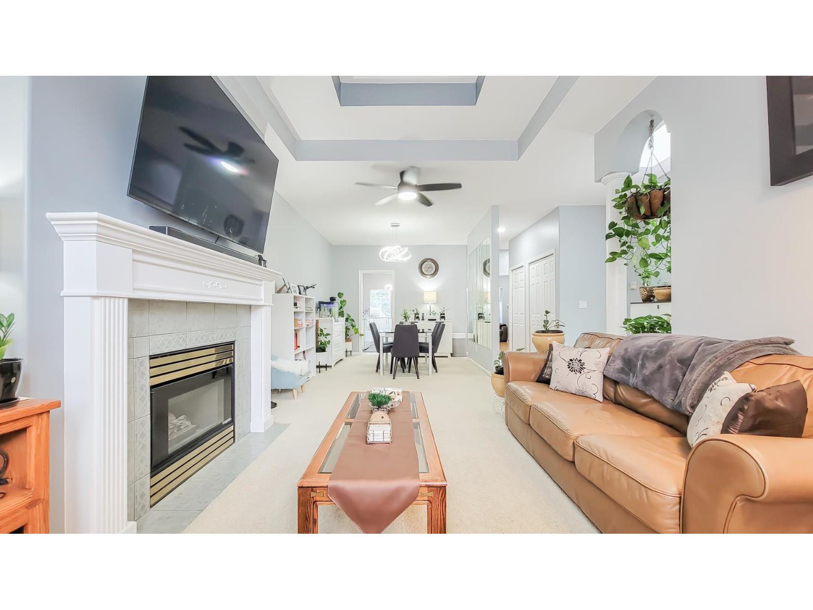 19 15677 24 Avenue Property Photo 3