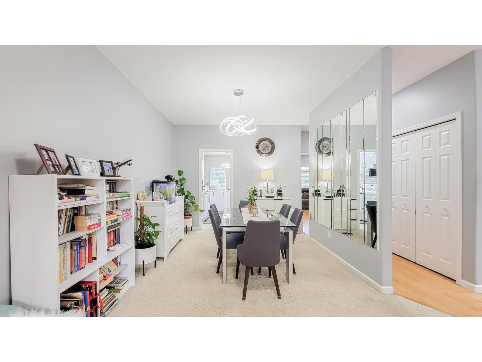 19 15677 24 Avenue Property Photo 5
