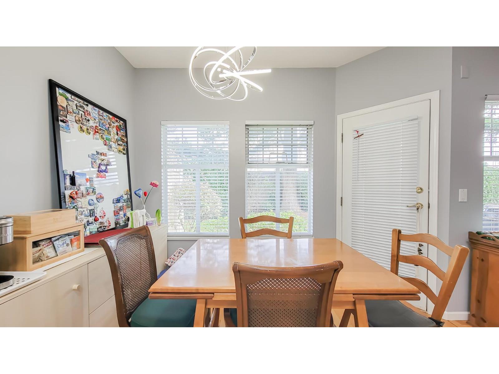 19 15677 24 Avenue Property Photo 13