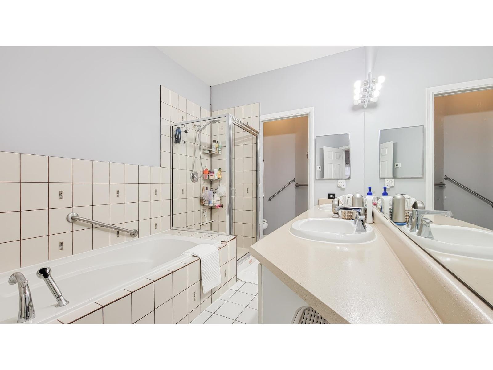 19 15677 24 Avenue Property Photo 17