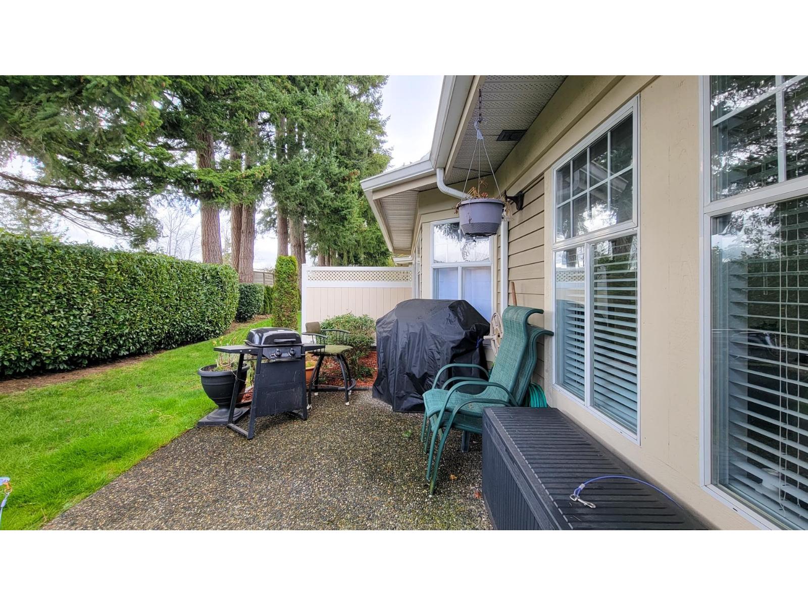 19 15677 24 Avenue Property Photo 18