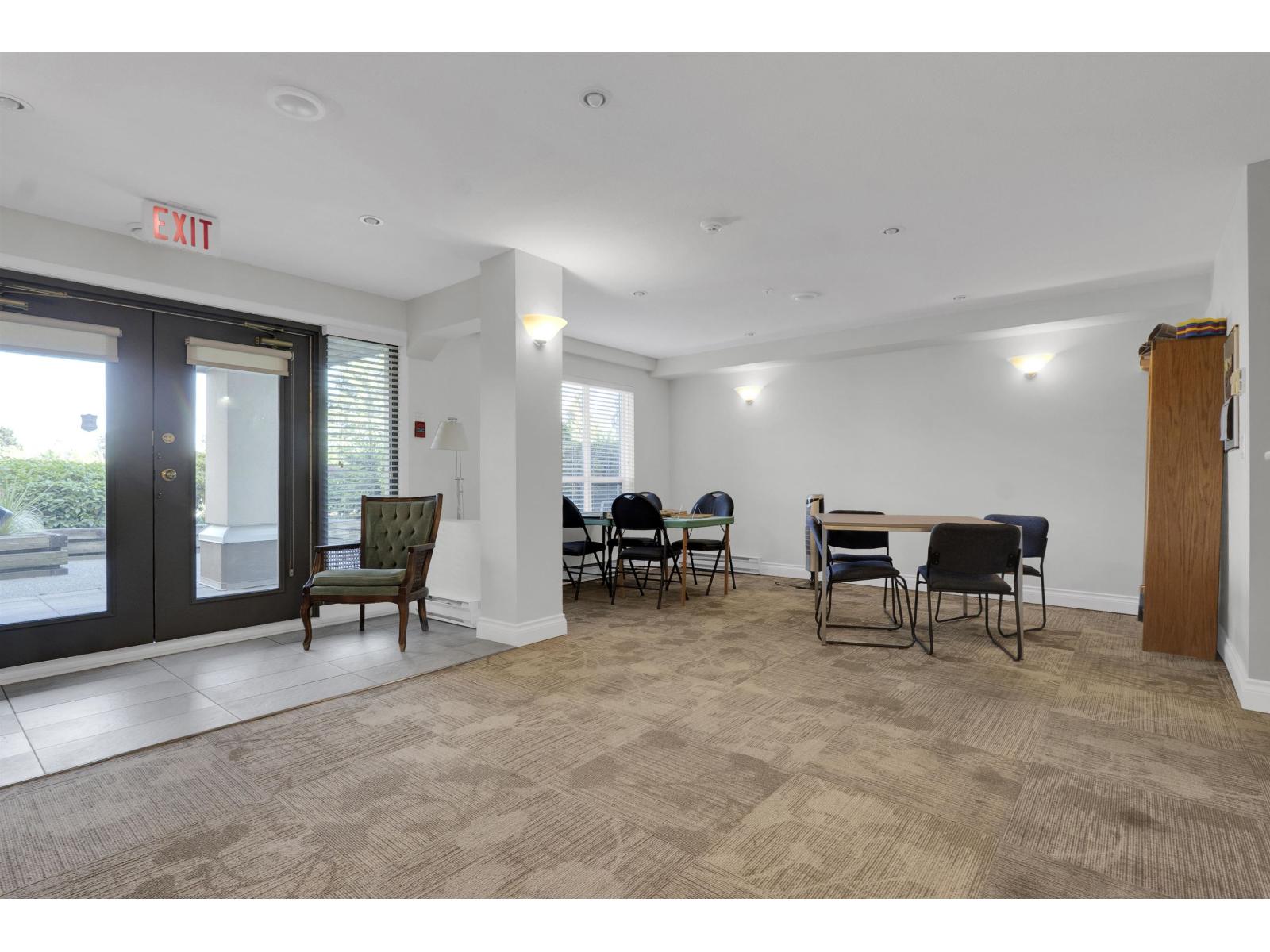 315 20448 Park Avenue Property Photo 18