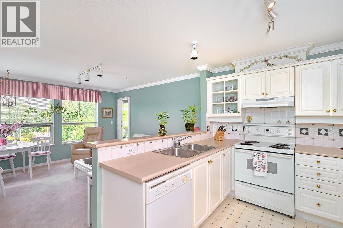 211 12911 Railway Avenue Property Photo 6