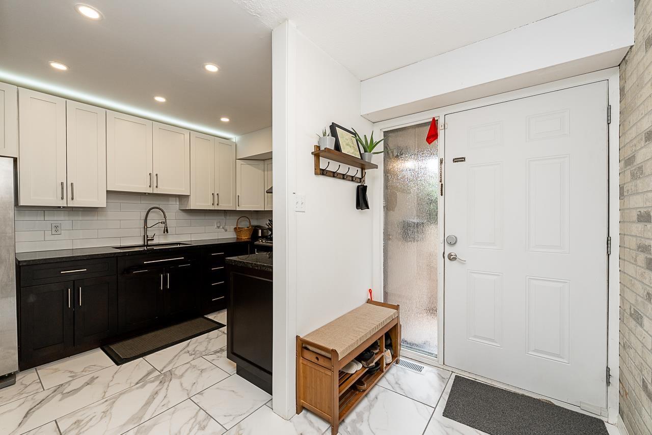 35 13795 102 Avenue Property Photo 4