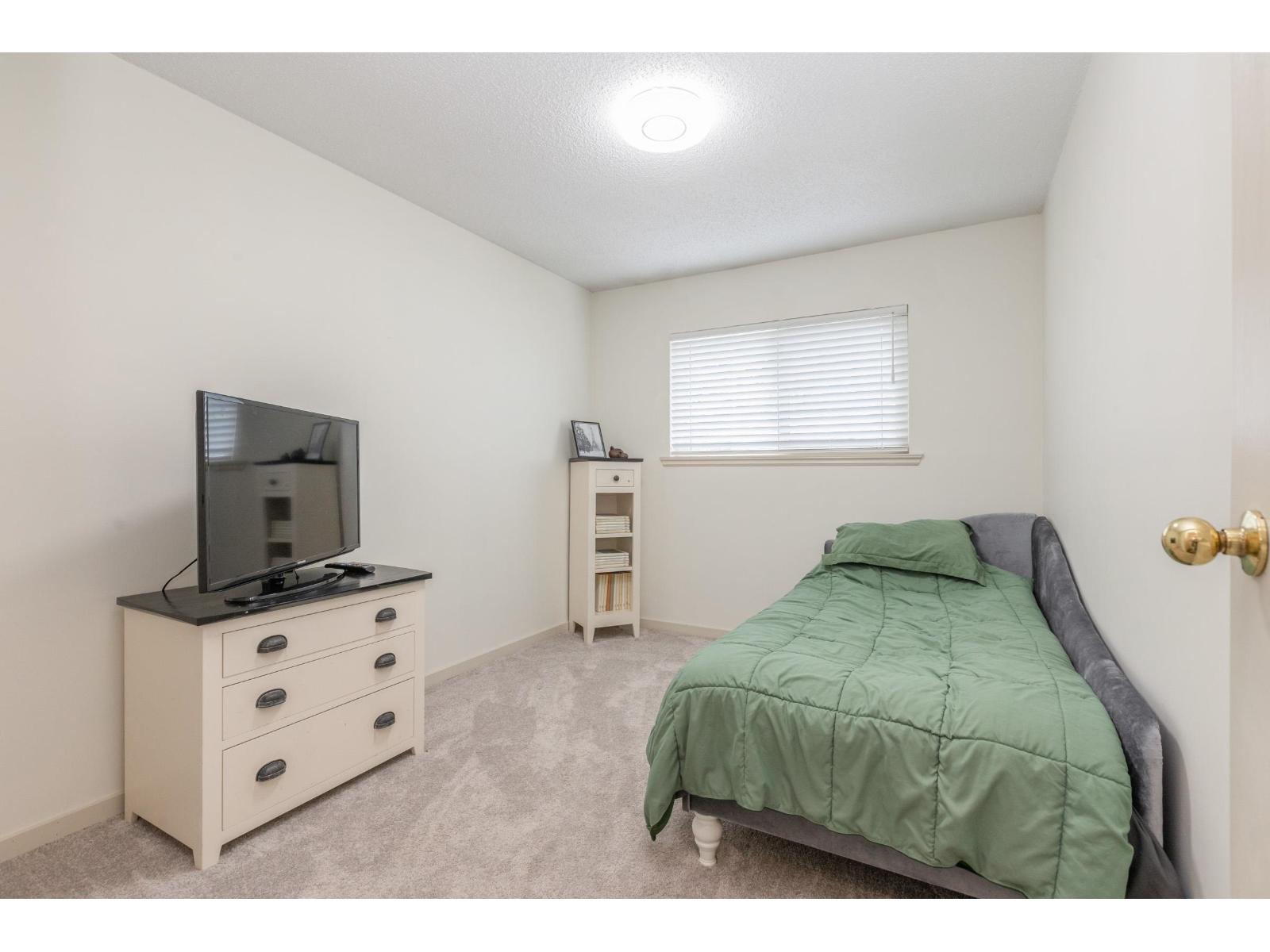 26481 30a Avenue Property Photo 11