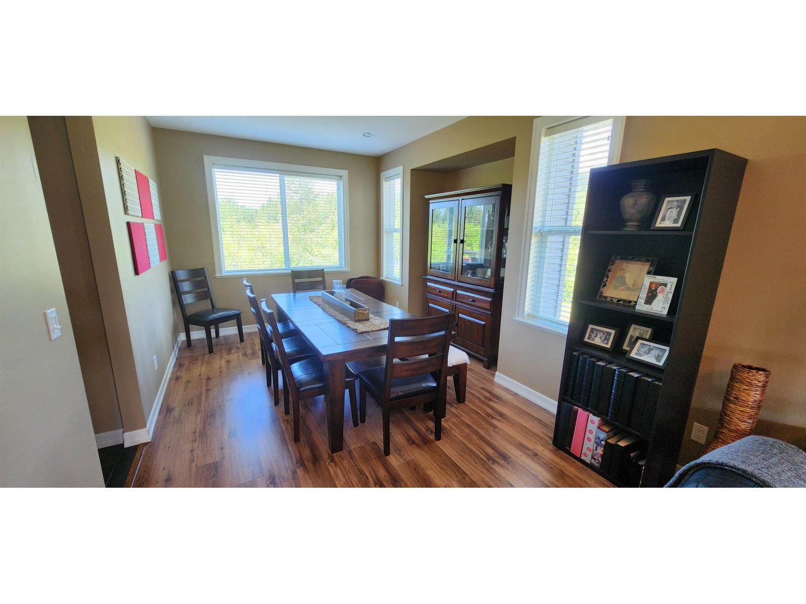 34324 White Avenue Property Photo 4
