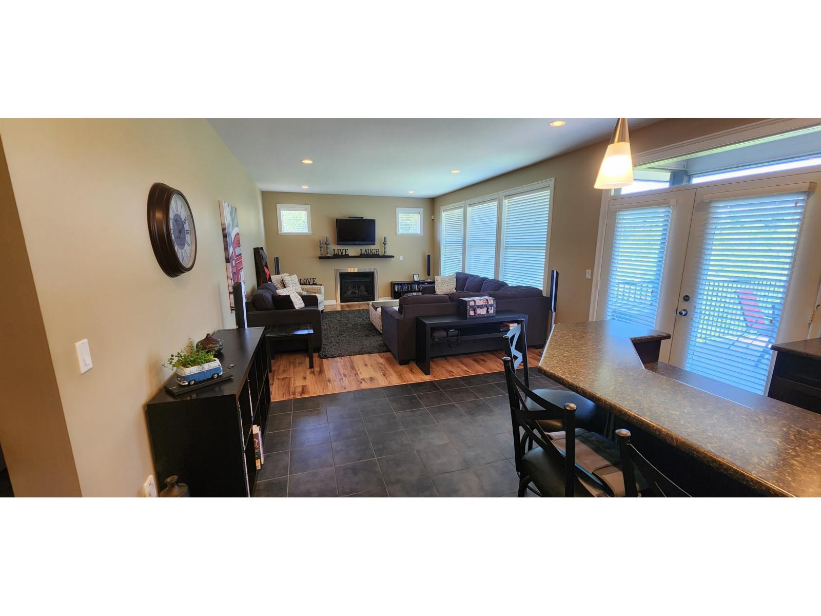 34324 White Avenue Property Photo 8