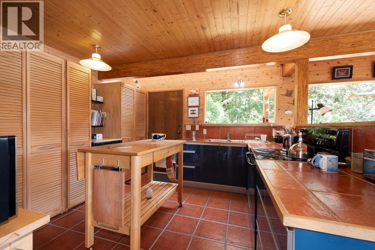 345 David Road Property Photo 13
