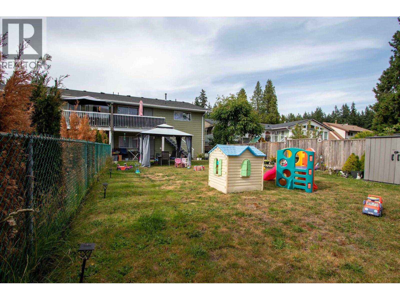 2228 King Albert Avenue Property Photo 3