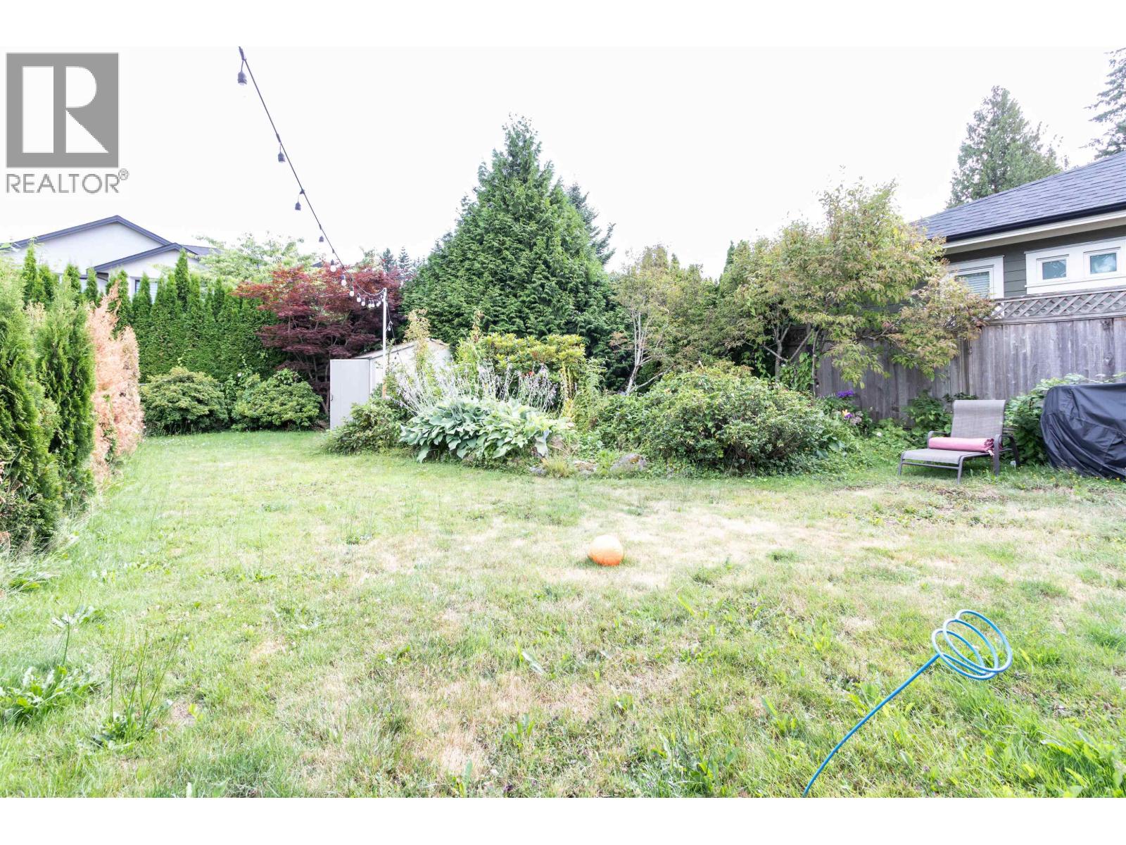 2228 King Albert Avenue Property Photo 4