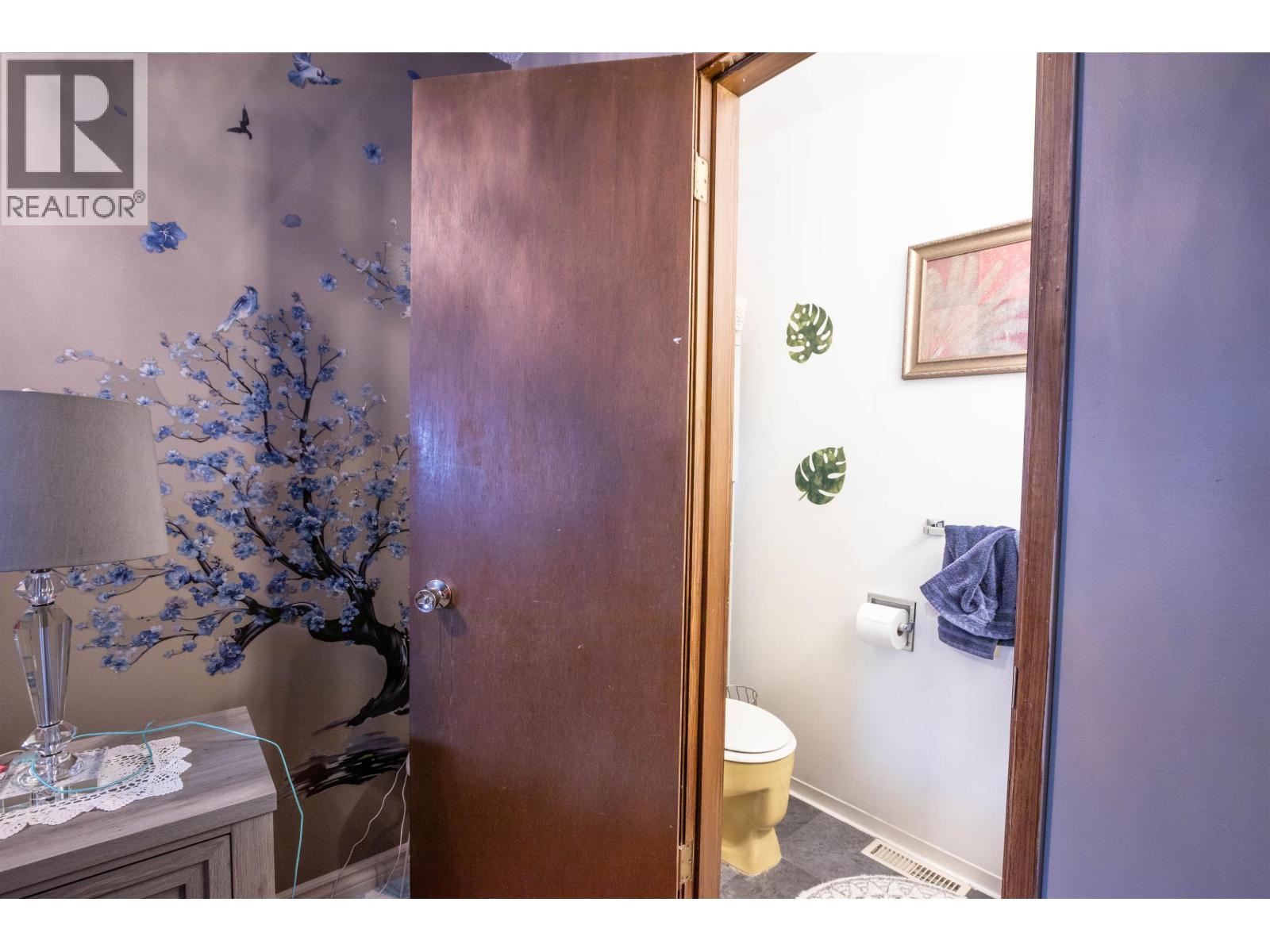 2228 King Albert Avenue Property Photo 14