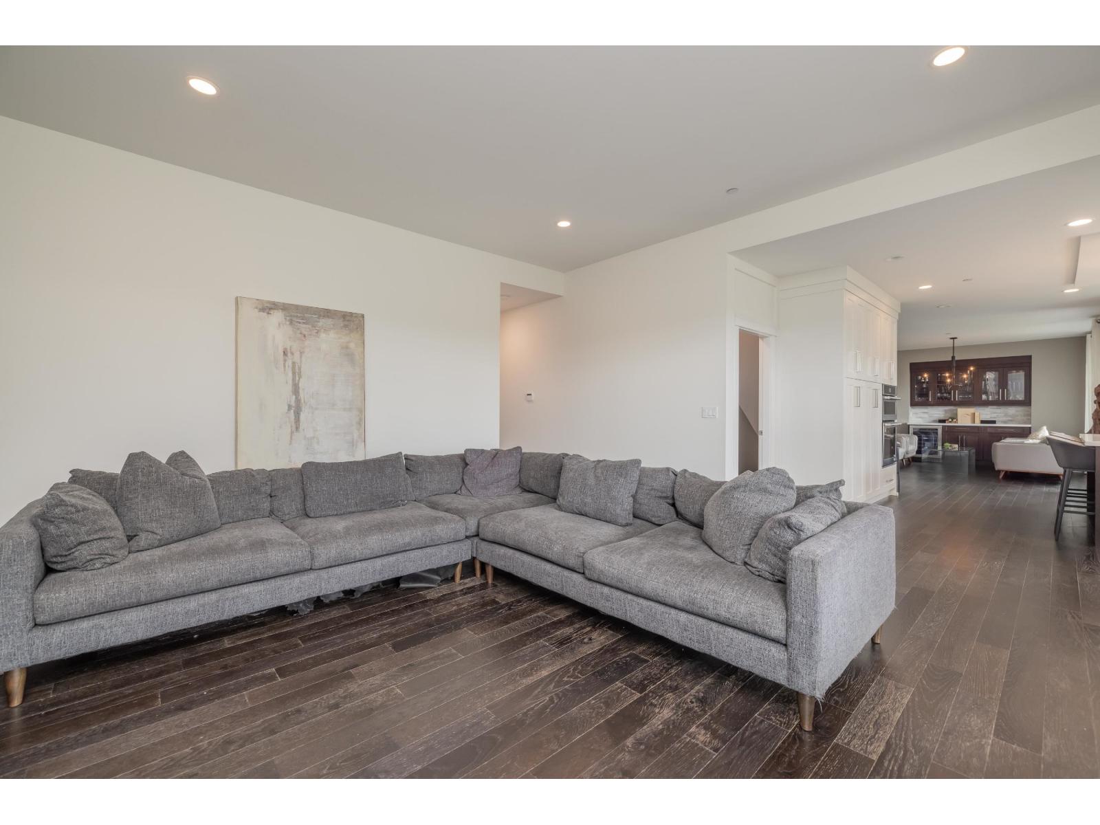 7 24455 61 Avenue Property Photo 7