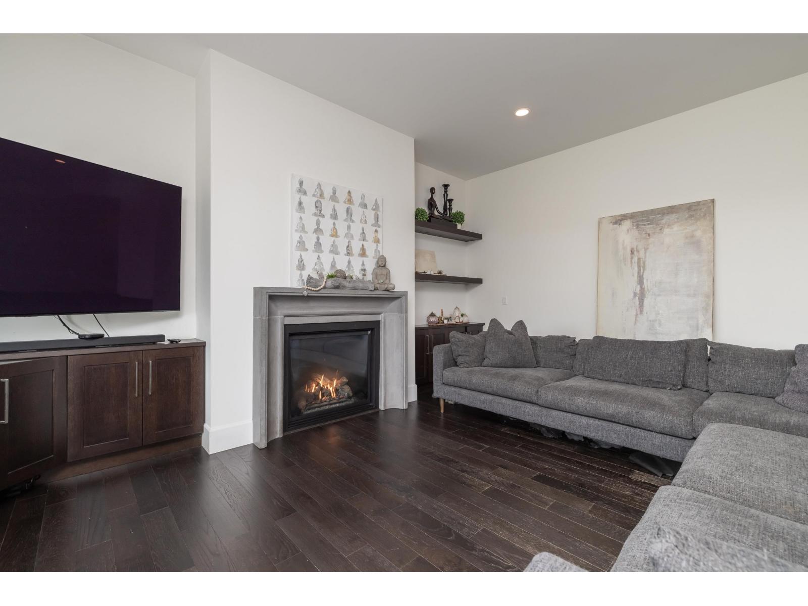 7 24455 61 Avenue Property Photo 8