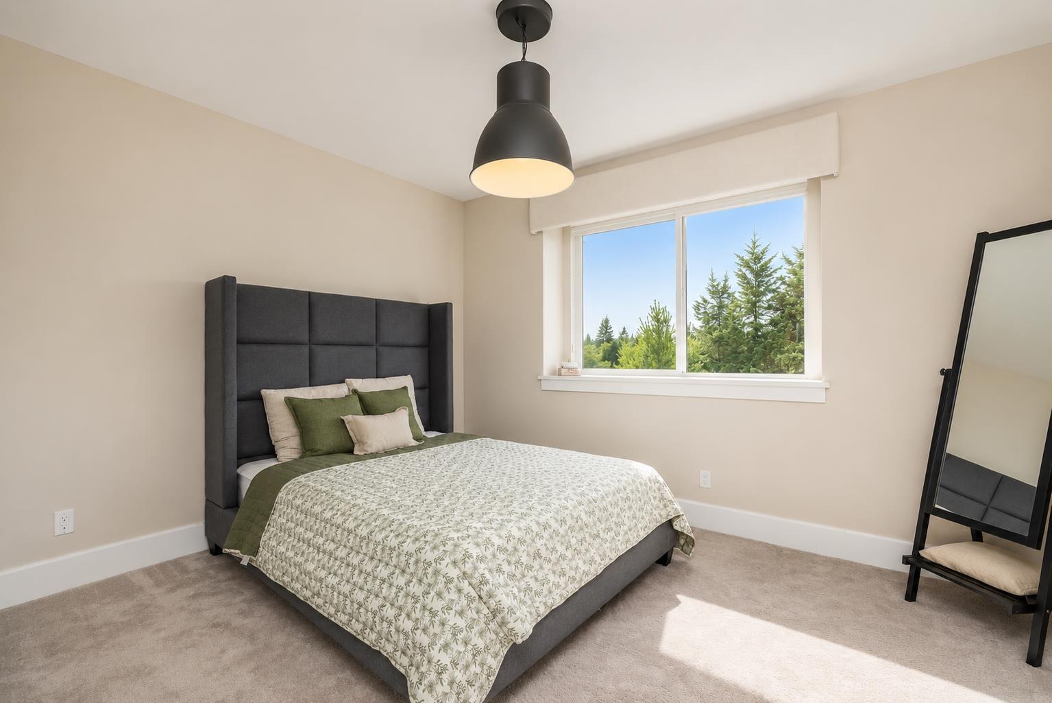 7 24455 61 Avenue Property Photo 17