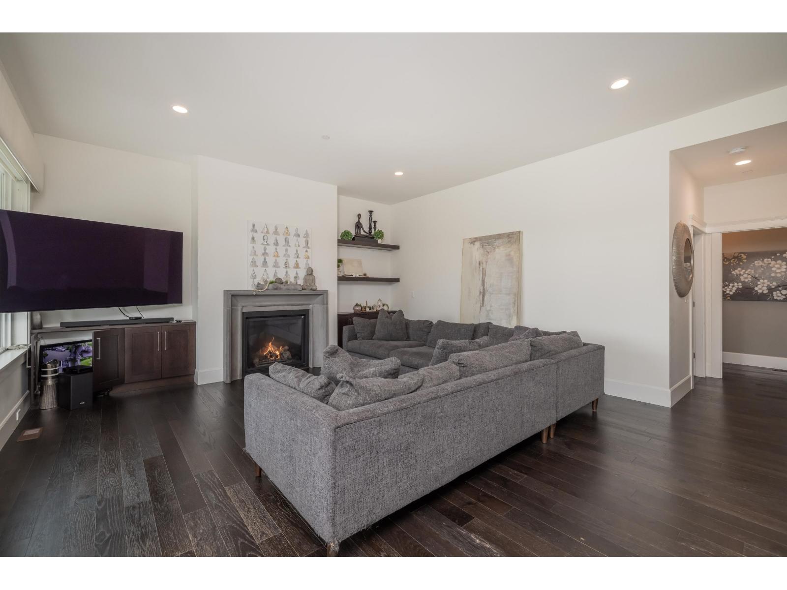 7 24455 61 Avenue Property Photo 27