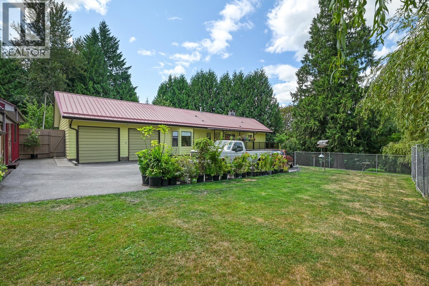 24089 Lougheed Highway Property Photo 3
