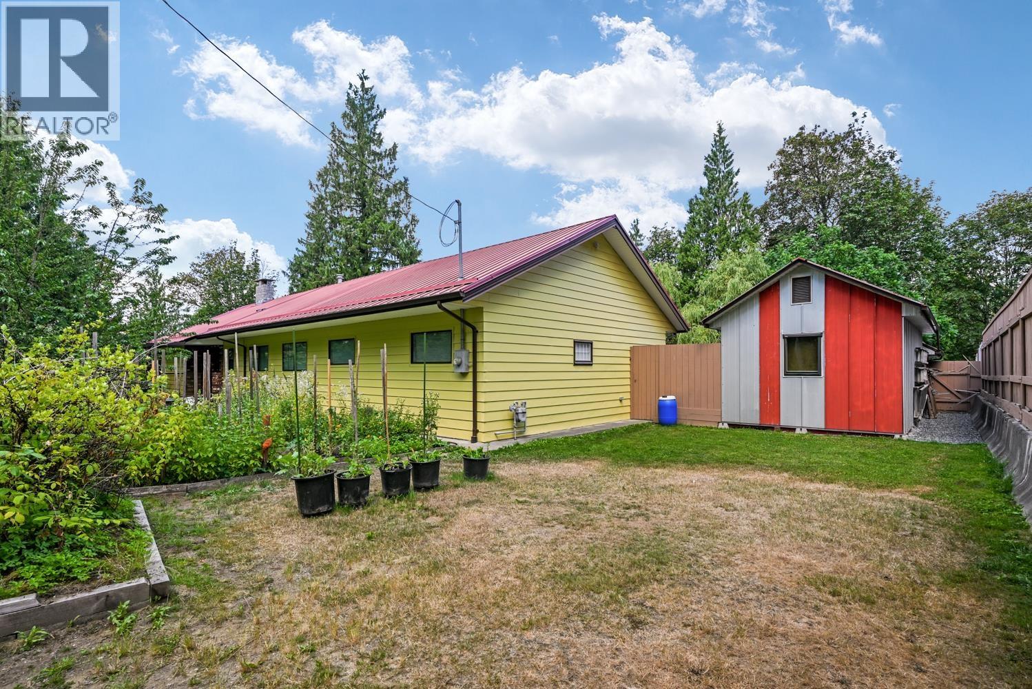 24089 Lougheed Highway Property Photo 5