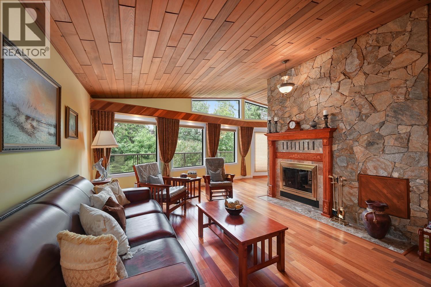 24089 Lougheed Highway Property Photo 21