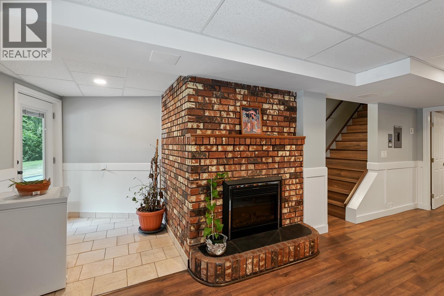 24089 Lougheed Highway Property Photo 31